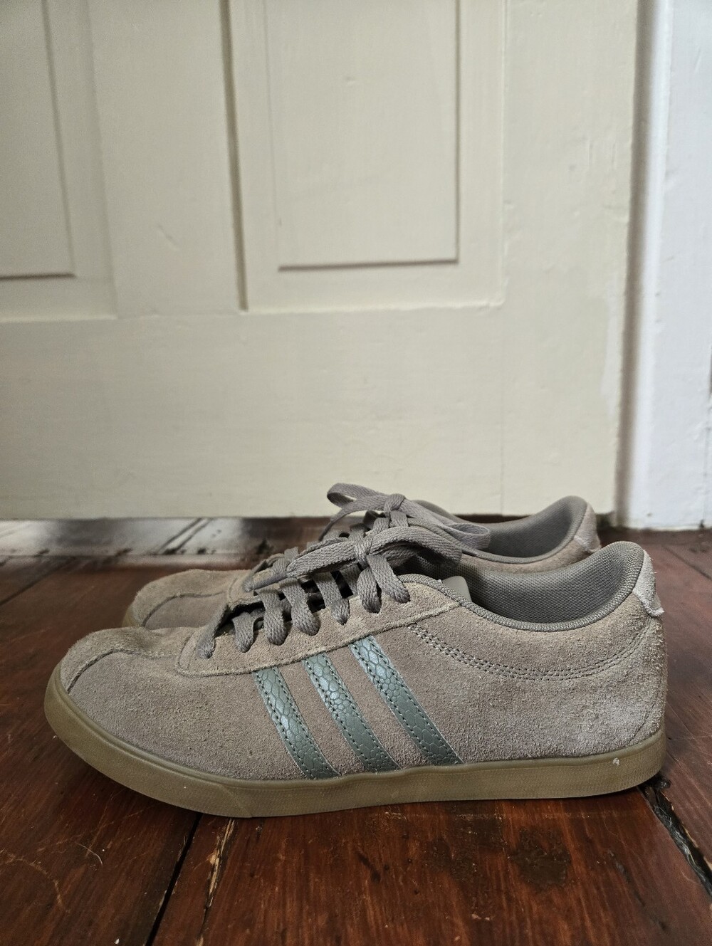 Ladies Adidas Courtset shoes size 9.5
